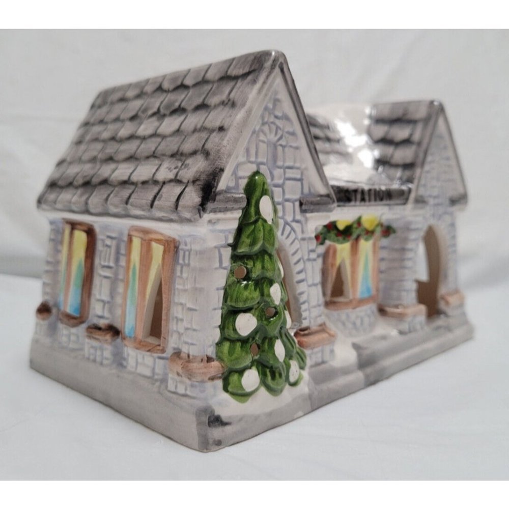 Classic Living Christmas Collection Ceramic Christmas Station - No Light - Picture 11 of 16